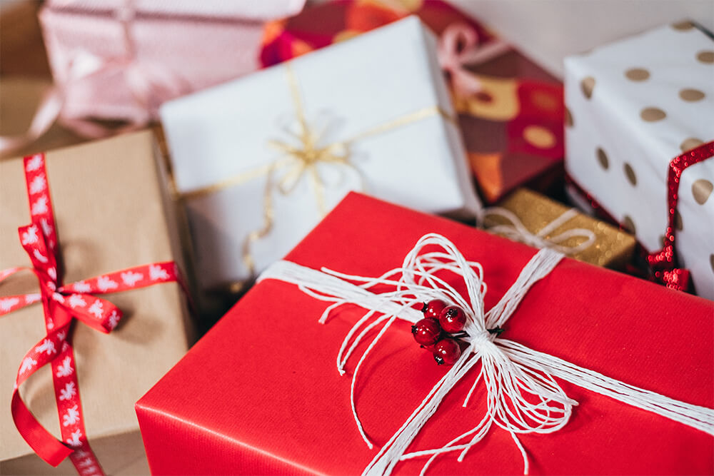 Holiday Shipping with Postal Connections Redmond, OR